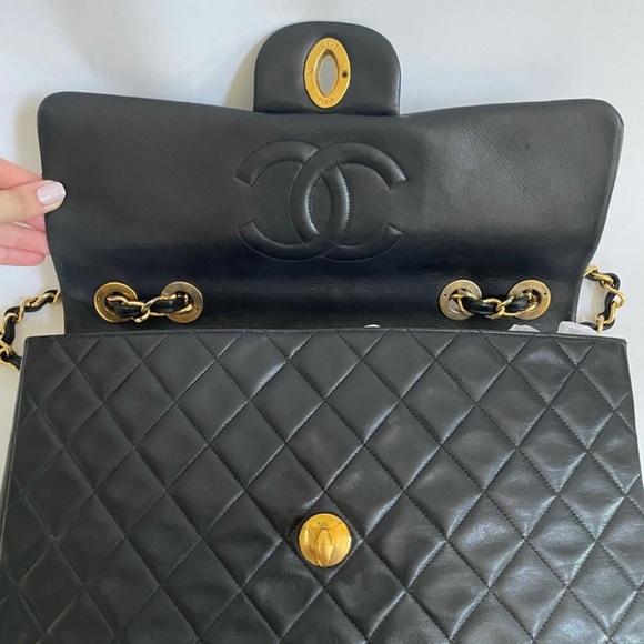100% Authentic Chanel Vintage Maxi XL Flap Bag - Picture 5 of 11